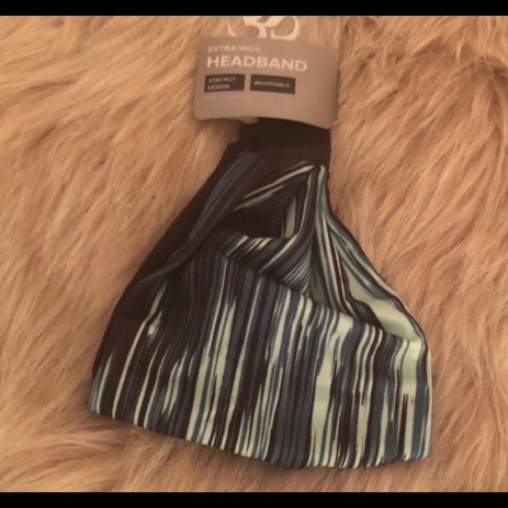 🌸 NWT sports headband